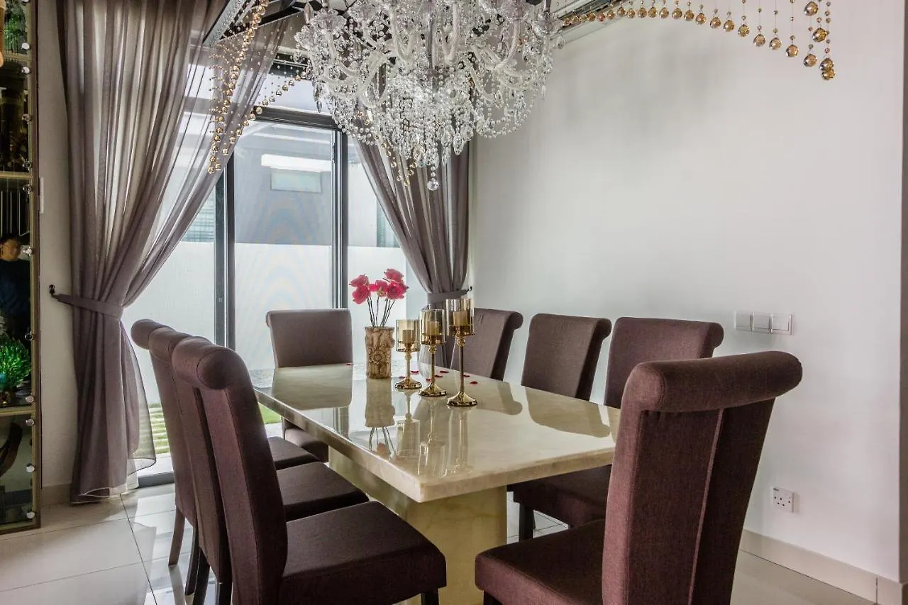 Casa de Férias Varnen Cozy Haven - Evcharger Bukit Mertajam