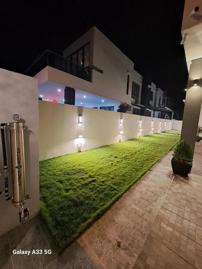 Holiday home Varnen Cozy Haven - Evcharger Bukit Mertajam