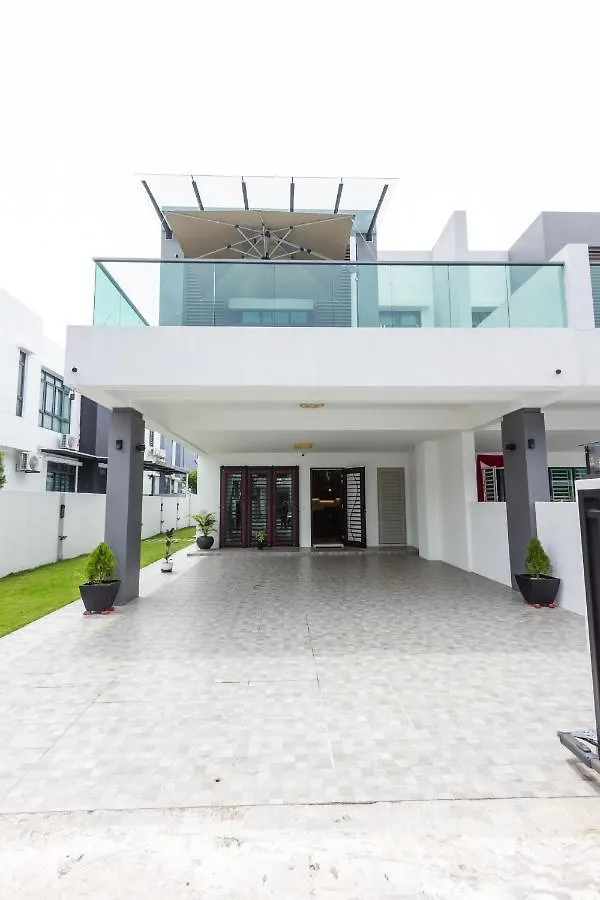 Varnen Cozy Haven - Evcharger Bukit Mertajam Holiday home