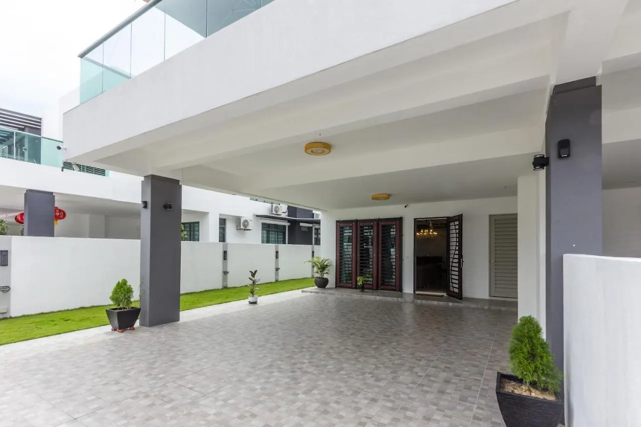 Holiday home Varnen Cozy Haven - Evcharger Bukit Mertajam Malaysia